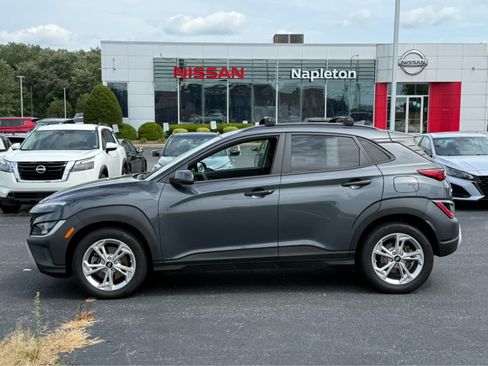 Used 2022 Hyundai Kona SEL w/ Cargo Package AWD/4WD image 4