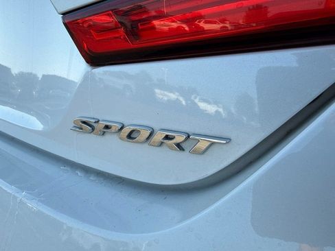 Used 2019 Honda Accord Sport image 4