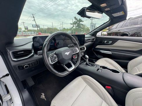 Used 2024 Ford Mustang Premium RWD image 37