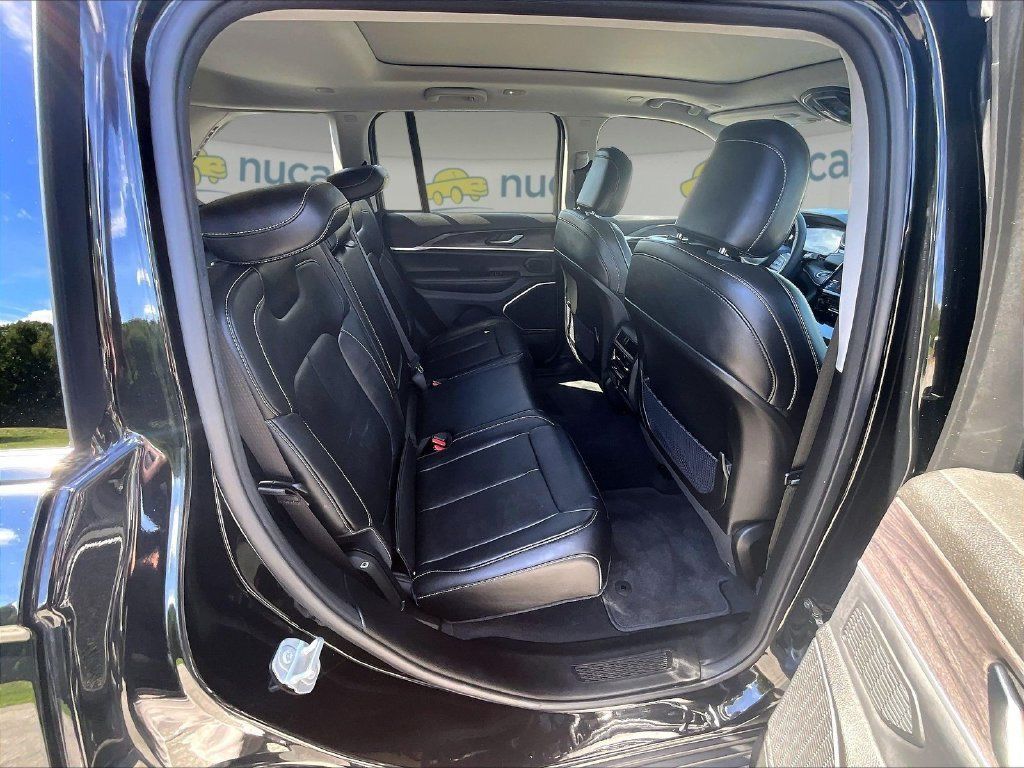 Used 2023 Jeep Grand Cherokee 4WD 4xe image 16