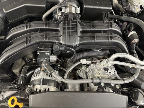 Used 2023 Subaru Outback Limited image 3