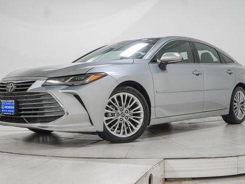 Used 2019 Toyota Avalon Limited w/ Protection Package FWD image 1