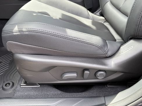 New 2026 Subaru Outback Premium image 28