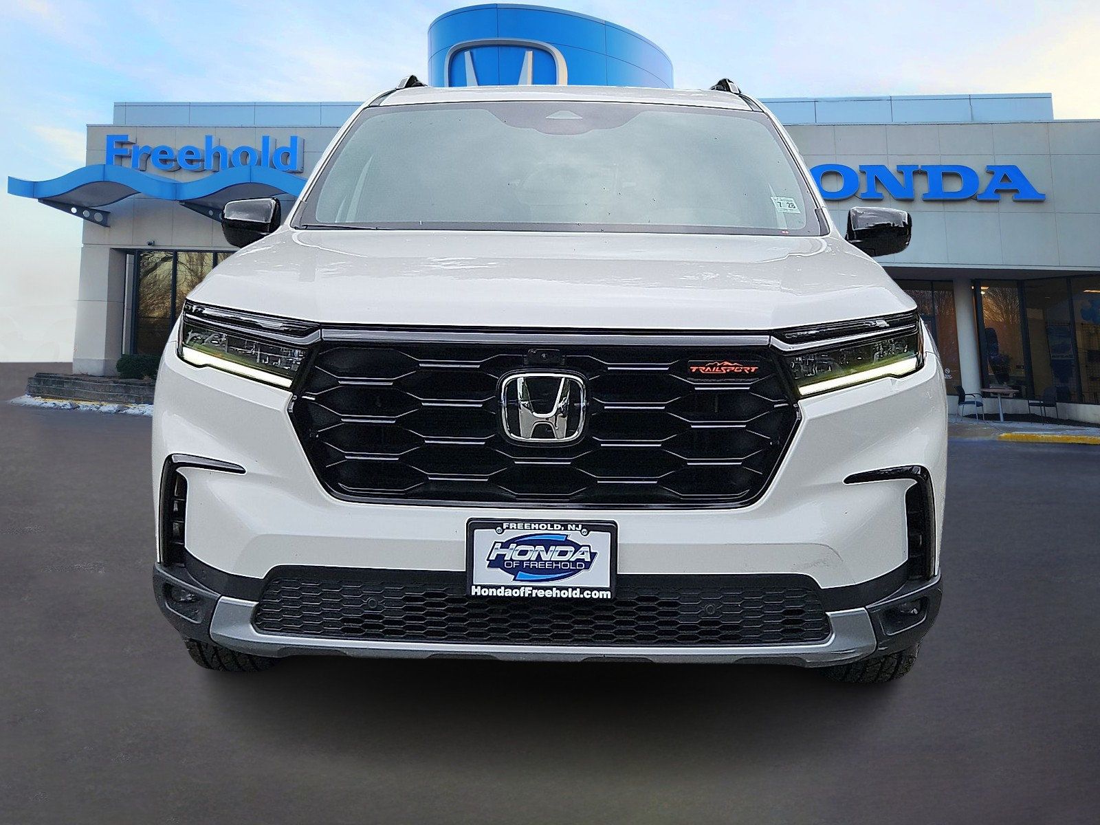 Certified 2023 Honda Pilot TrailSport image 2