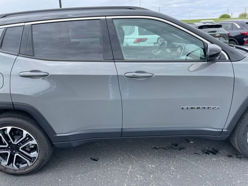 Used 2023 Jeep Compass Limited AWD/4WD image 32