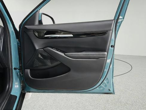 Certified 2025 Kia Seltos EX AWD/4WD image 25