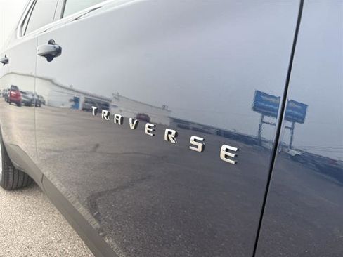 Used 2023 Chevrolet Traverse LS w/ Safety Package image 10