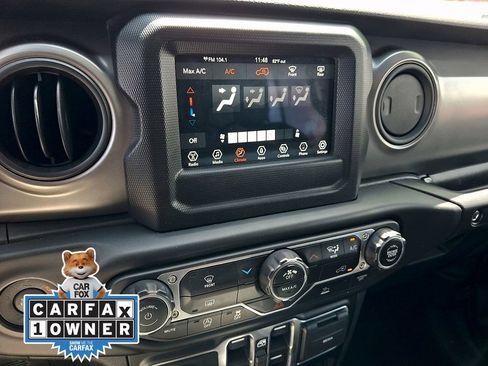 Used 2022 Jeep Wrangler Unlimited Sport AWD/4WD image 15