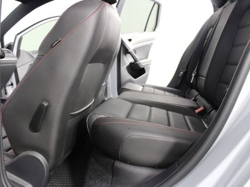 Used 2021 Volkswagen GTI SE image 18