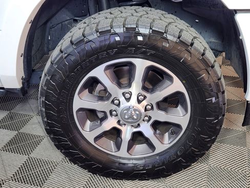 Used 2024 RAM 2500 Limited image 9