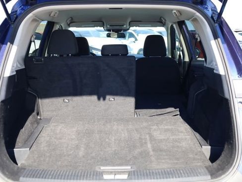 Used 2023 Nissan Rogue S image 29