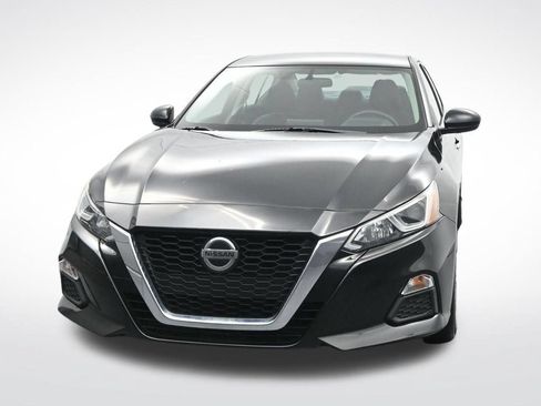 Used 2019 Nissan Altima 2.5 S FWD image 2