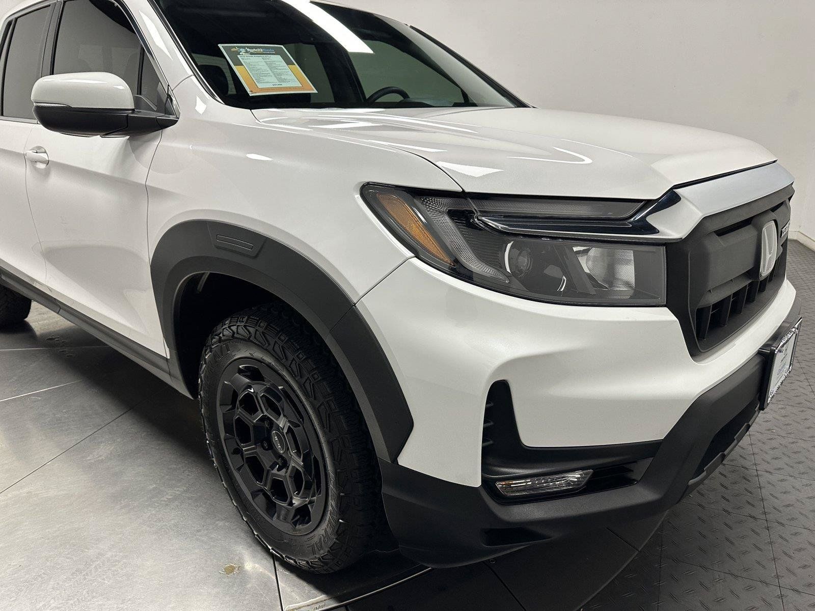 Certified 2025 Honda Ridgeline RTL+ image 3
