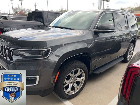 Used 2022 Jeep Wagoneer Series II image 1