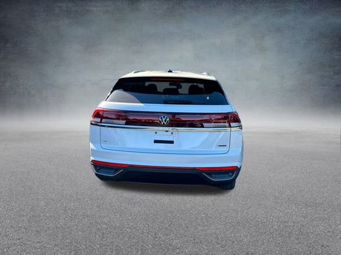 New 2026 Volkswagen Atlas Cross Sport SE image 30