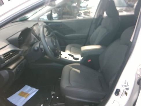 Used 2024 Subaru Crosstrek 2.0i Premium image 6