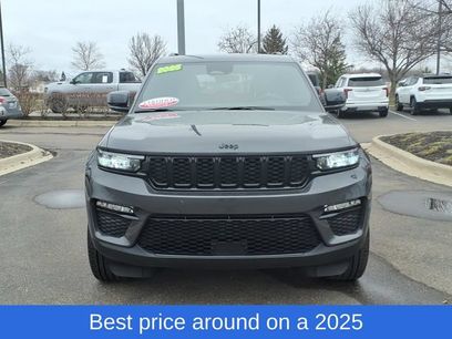 Used 2025 Jeep Grand Cherokee Limited w/ Black Appearance Package