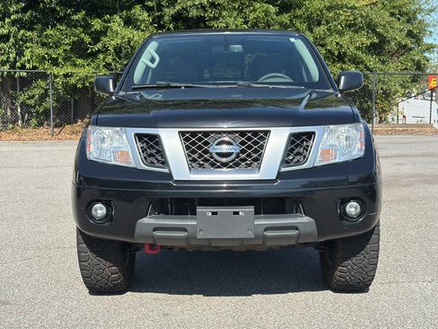 Used 2020 Nissan Frontier SV AWD/4WD image 3