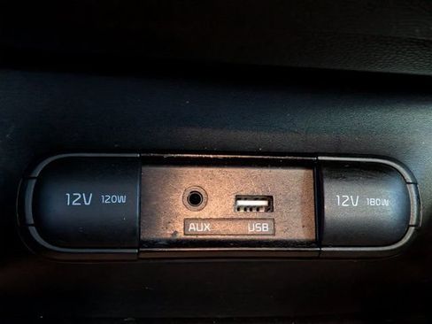 Used 2019 Kia Soul FWD image 30