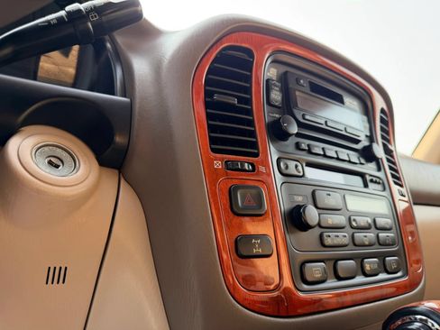 Used 2000 Lexus LX 470 4WD image 13