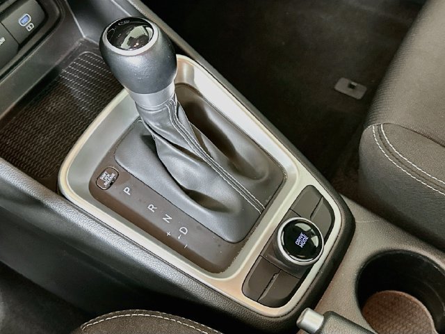 Used 2025 Hyundai Venue SEL FWD image 18