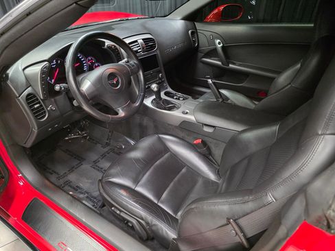 Used 2007 Chevrolet Corvette Coupe w/ Preferred Equipment Group RWD image 21