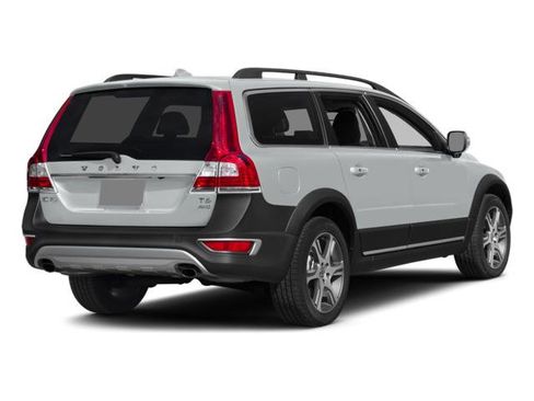 Used 2015 Volvo XC70 T5 Premier w/ Proximity Package image 2