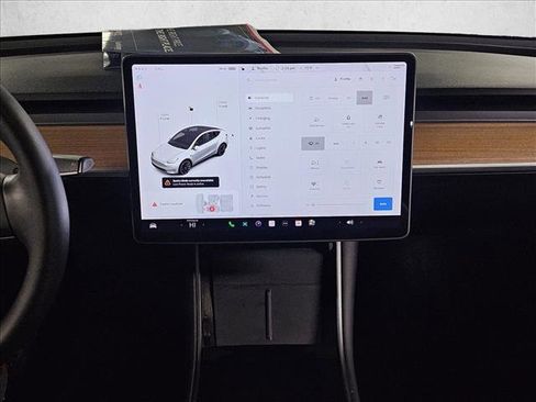 Used 2020 Tesla Model Y Long Range image 13