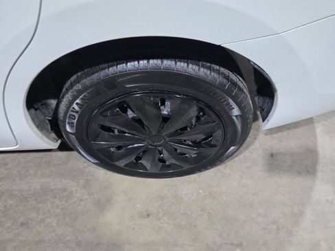 Used 2014 Toyota Corolla S image 22