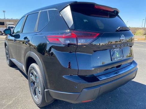 New 2026 Nissan Rogue SV image 4