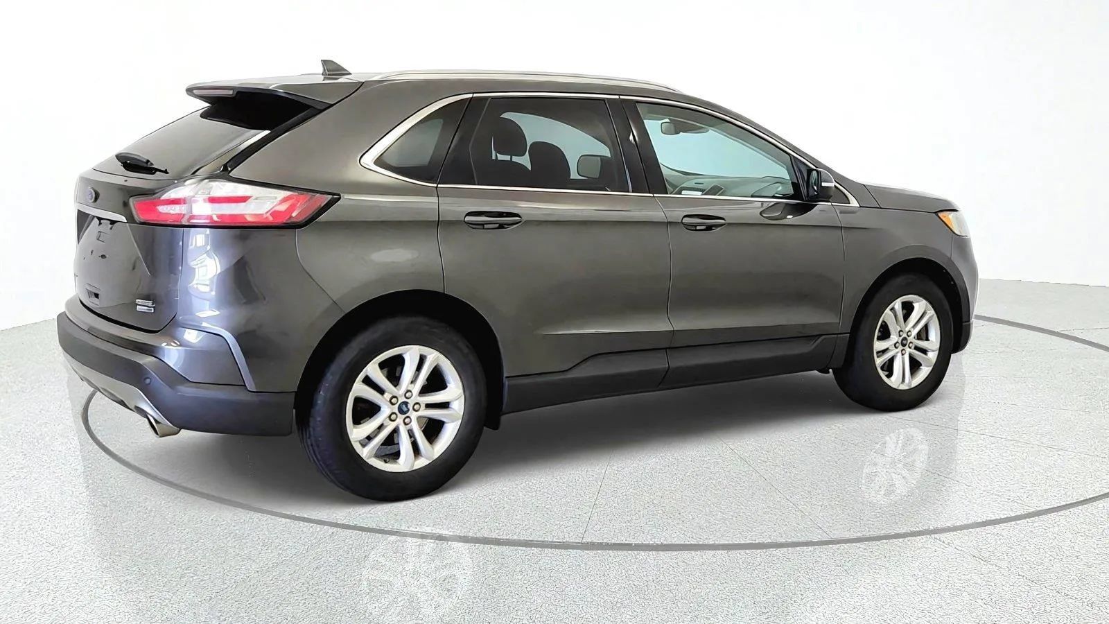 Used 2019 Ford Edge SEL w/ Equipment Group 201A AWD/4WD image 9