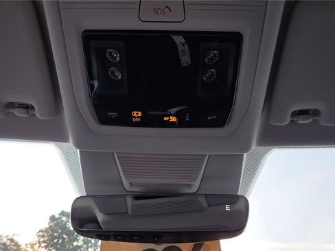 New 2026 Volkswagen Tiguan SE AWD/4WD image 22