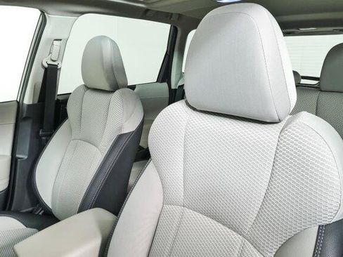 Used 2024 Subaru Forester Premium AWD/4WD image 5