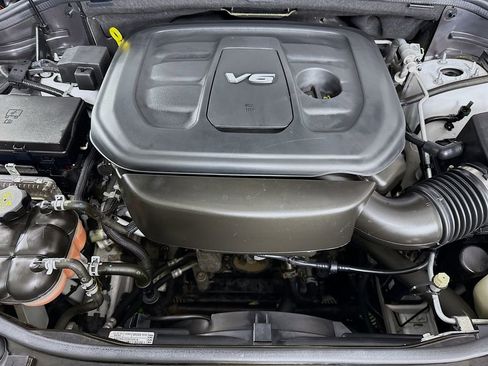 Used 2019 Jeep Grand Cherokee Altitude AWD/4WD image 35