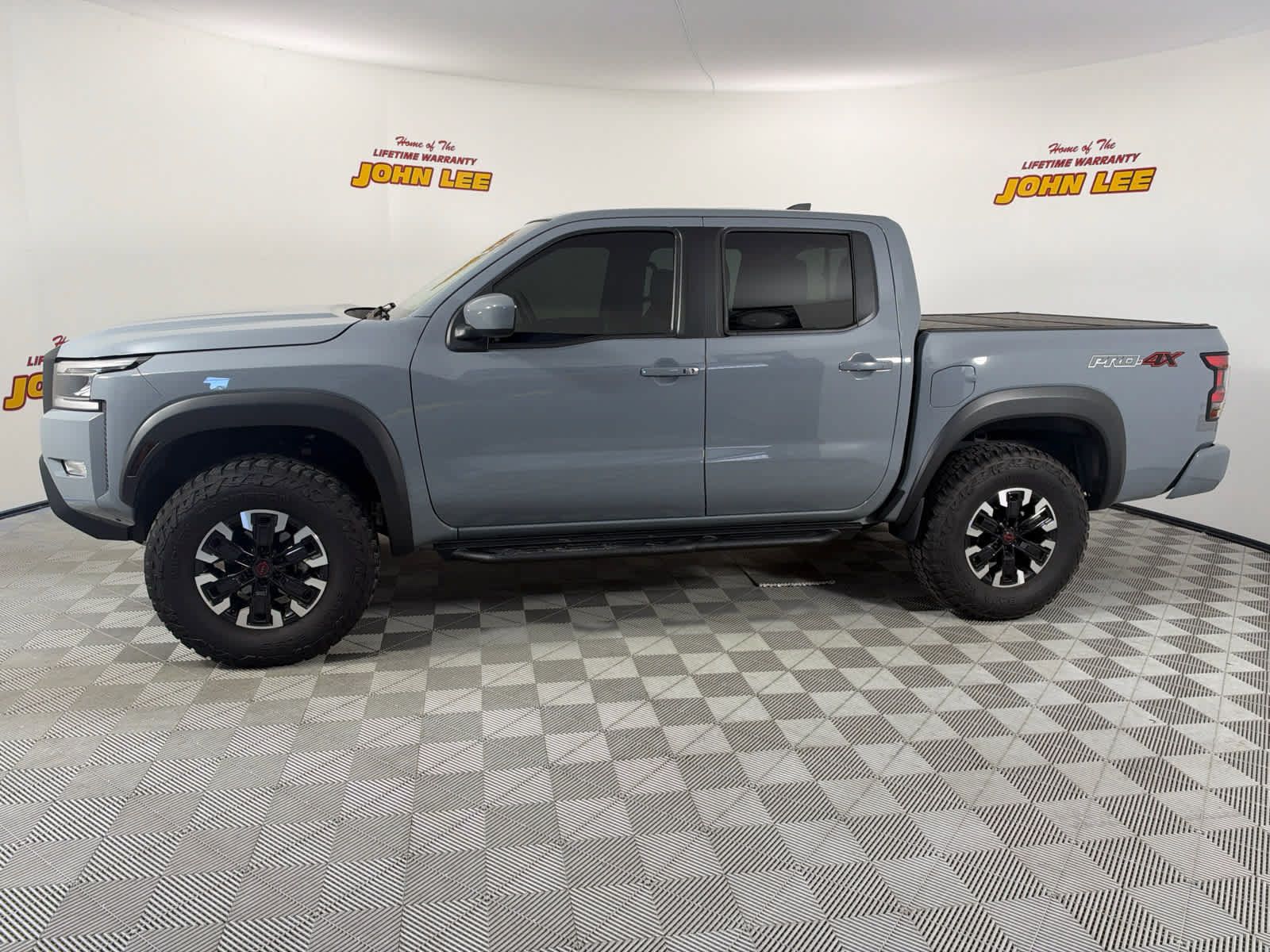Certified 2024 Nissan Frontier PRO-4X w/ Technology Package AWD/4WD image 2