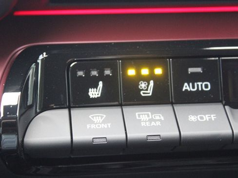 Used 2026 Toyota Prius Plug-In Hybrid w/ Limited Premium Package FWD image 4