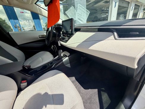 Used 2022 Toyota Corolla LE FWD image 26