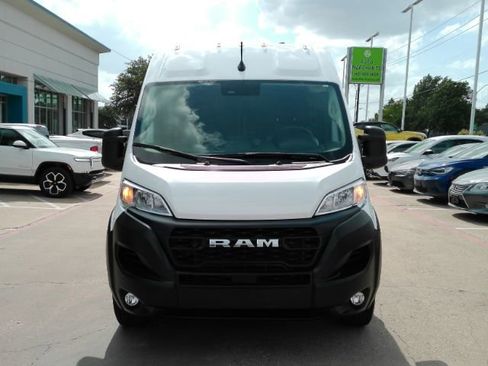 Used 2025 RAM ProMaster 2500 w/ Convenience Group FWD image 2