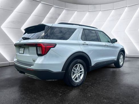 New 2026 Ford Explorer Active w/ Active Comfort Package RWD image 7