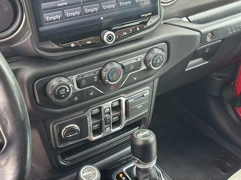 Used 2018 Jeep Wrangler Unlimited Sport S AWD/4WD image 20