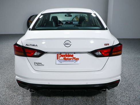 Used 2024 Nissan Altima 2.5 SR image 8