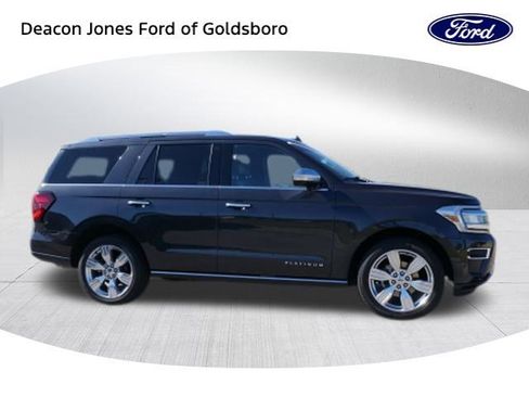 Certified 2023 Ford Expedition Platinum image 2