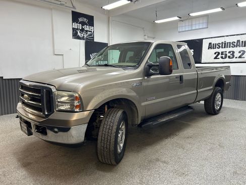 Used 2006 Ford F250 XLT AWD/4WD image 3