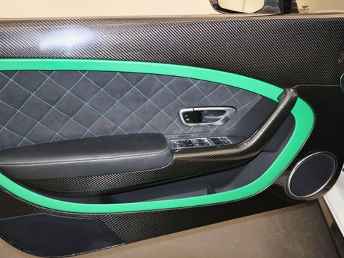 Used 2015 Bentley Continental GT3-R image 24
