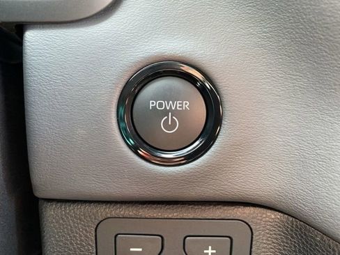 New 2026 Toyota Tundra Platinum AWD/4WD image 9