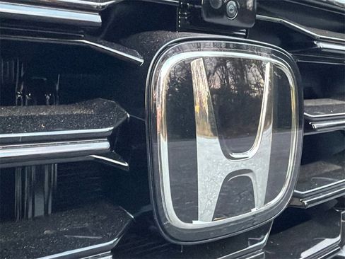 New 2025 Honda Pilot TrailSport image 14