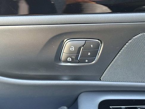 New 2025 Lincoln Nautilus Reserve w/ Jet Appearance Package image 21