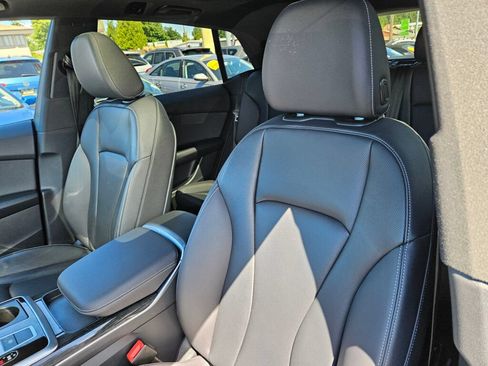 Used 2019 Audi Q8 Premium Plus AWD/4WD image 17