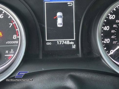 Used 2023 Toyota Camry LE image 30