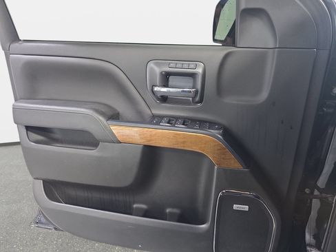 Used 2018 Chevrolet Silverado 1500 LTZ w/ Sport Package AWD/4WD image 26
